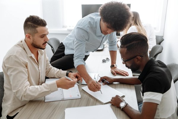 Équipement des erp : choix clé pour la sécurité optimale